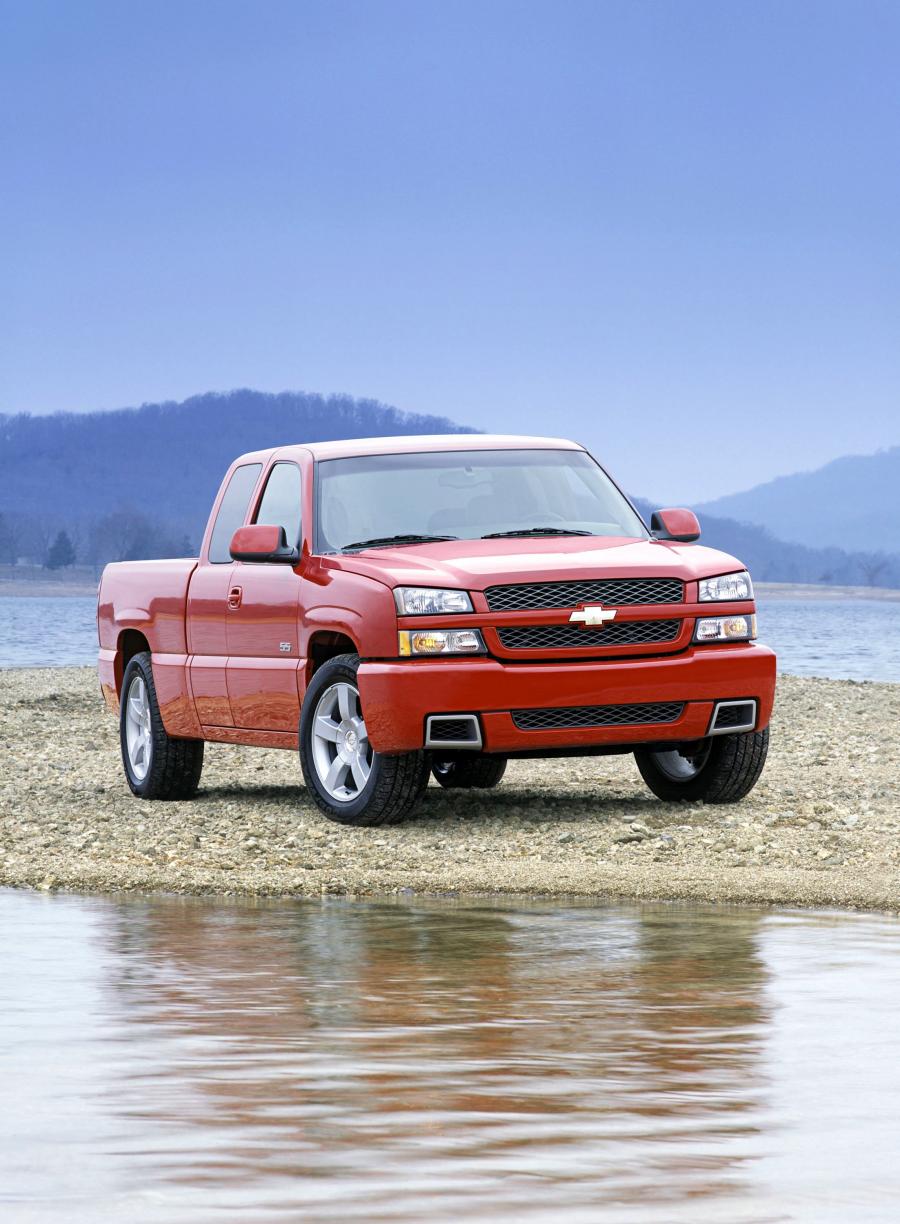  Chevrolet Silverado SS 2004 года  (фото 20 из 38)